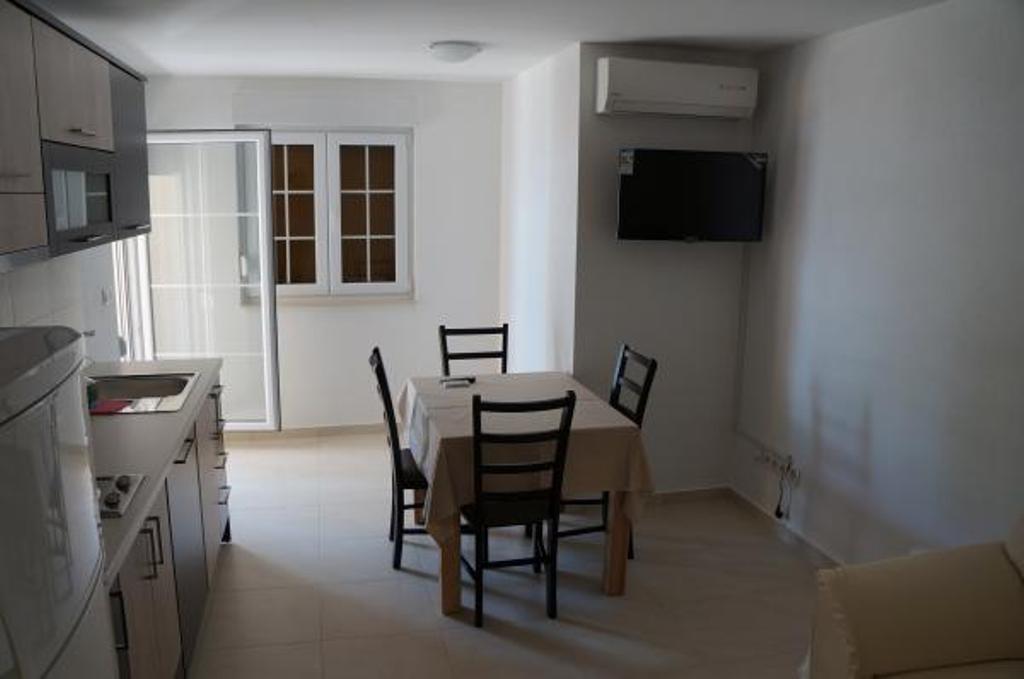 Apartments Karlo Baška Voda Pokoj fotografie